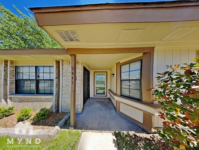 Building Photo - 9447 Culberson St