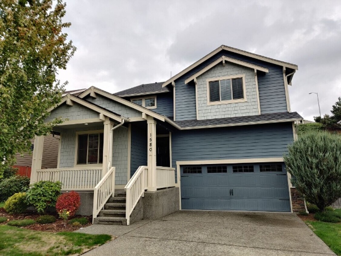 Foto principal - Beautiful Tumwater Home - 4 BD+DEN+BONUS RM