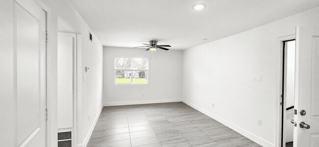Building Photo - 4404 Bellfort Ave