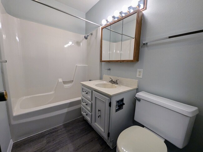 Foto del edificio - 310 N 11th St
