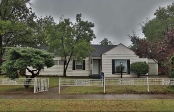 Building Photo - 2113 30th St