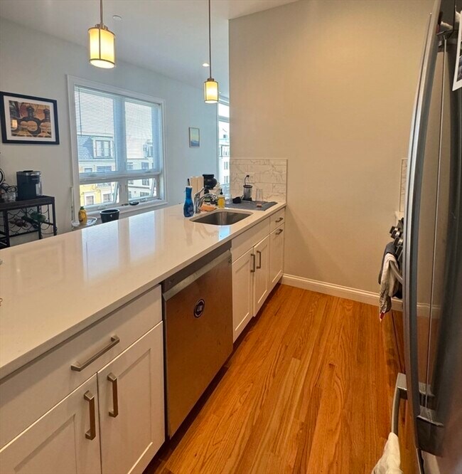 Foto del edificio - 353 Dorchester St