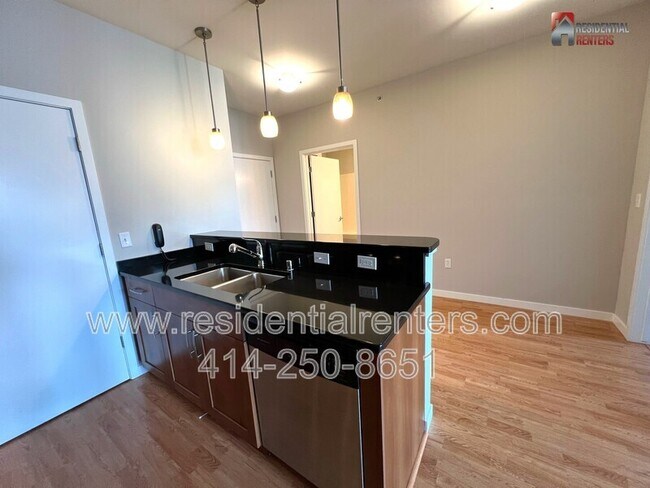Foto del edificio - 1541 N Jefferson St