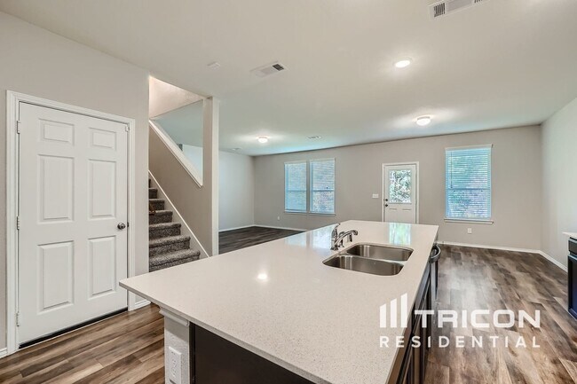 Building Photo - 2328 N Amber Ruse Ct