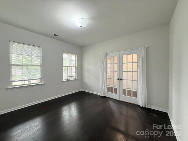 Foto del edificio - 17508 Snug Harbor Rd