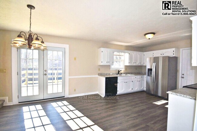 Foto del edificio - Fantastic 4BR/2.5BA+Bonus, walk-in storage...