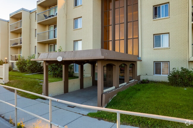 Building Photo - Woodward Mews