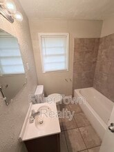 Building Photo - 1655 Vicky Ln