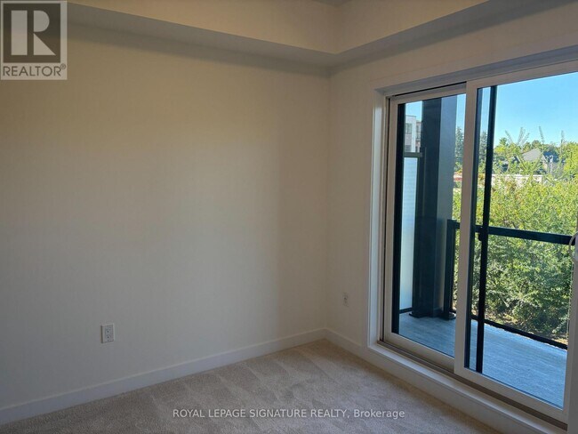 Building Photo - 42 Lowes Rd W