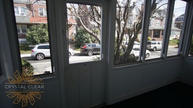 Foto del edificio - 416 McCabe Ave