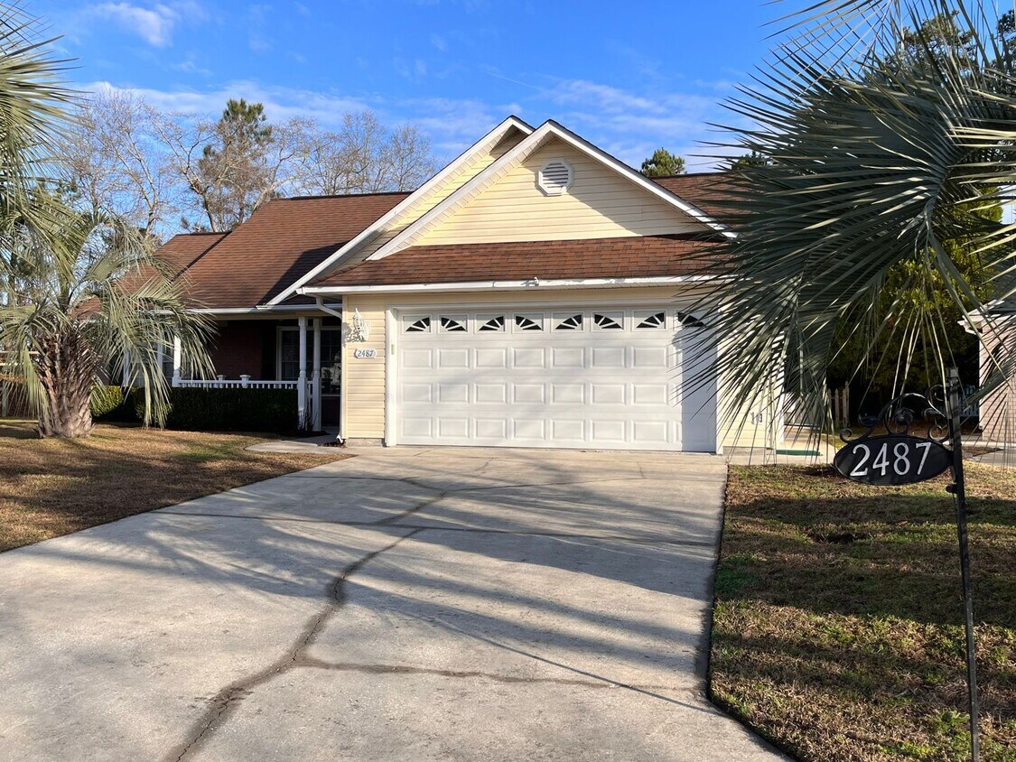 2487 Oriole Dr, Murrells Inlet, SC 29576 House Rental in Murrells