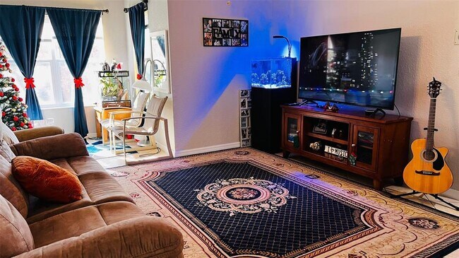 Foto del edificio - 5773 Gatlin Ave
