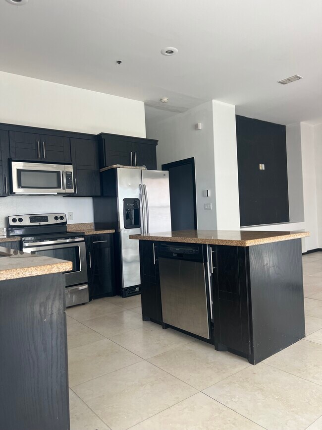 Foto del edificio - 4217 Colbath Ave
