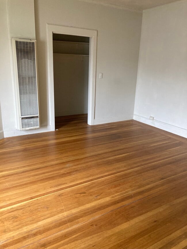 Building Photo - 1525 22nd St