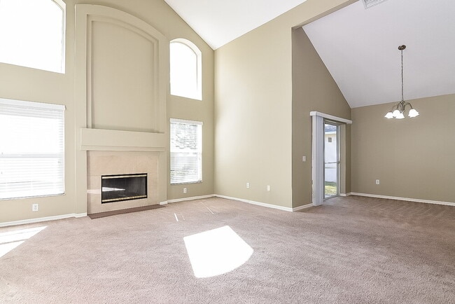 Building Photo - 3853 Bellewater Blvd
