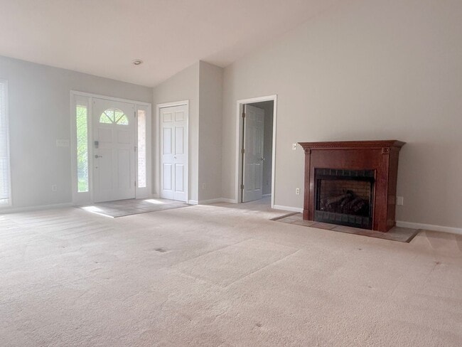 Building Photo - 3-Bedroom Home in Cookeville with Sunroom, Fireplace & Fire Pit Area
