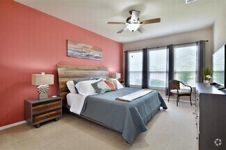 Building Photo - 247 Bonham Loop