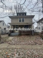 Building Photo - 2118 Drexel Ave