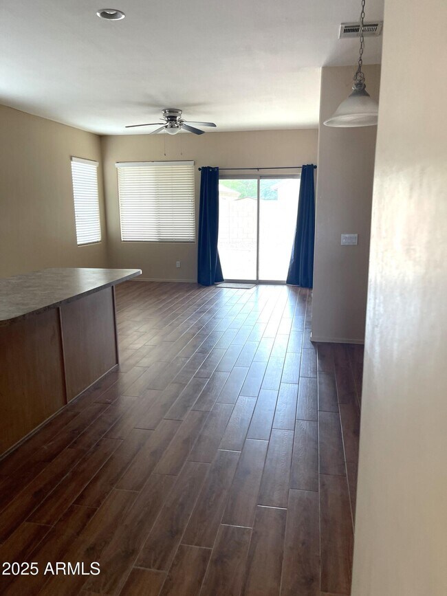 Foto del edificio - 1397 E Arrowhead Trail