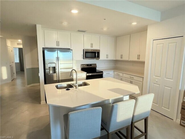 Foto del edificio - 15375 Green Acres Avenue Unit 2221