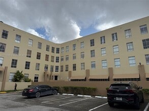 Building Photo - 7420 W 20th Ave