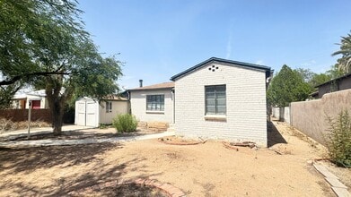 Building Photo - 3019 E Drachman St