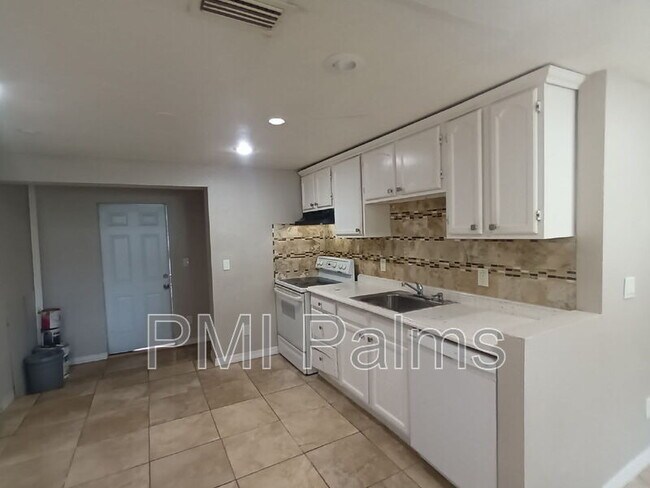 Foto del edificio - 2406 S 69th St