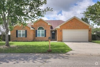Building Photo - 302 Summerfield Cir