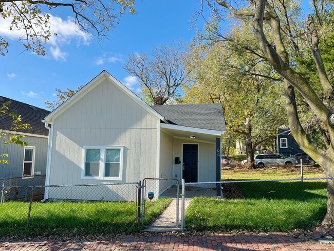 Foto del edificio - COMING SOON: Beautiful home in KCK!