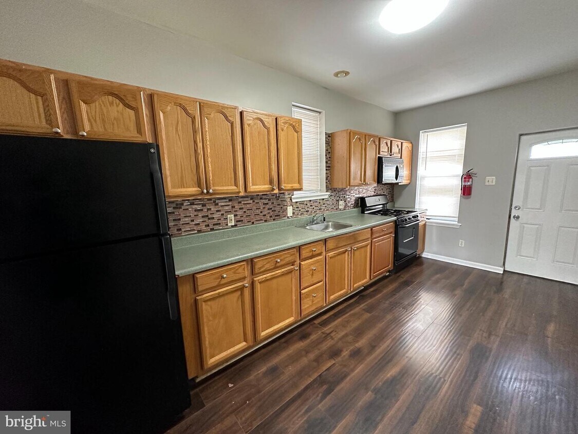 123 S Filmore St, Gloucester City, NJ 08030 Townhome Rentals in