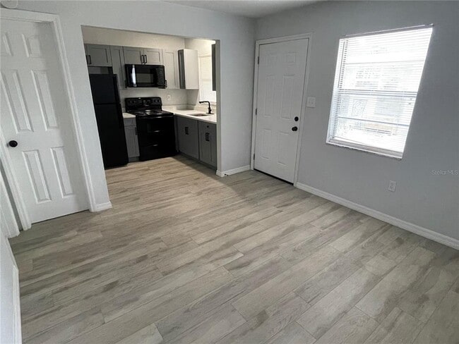 Building Photo - 14202 Hazel court