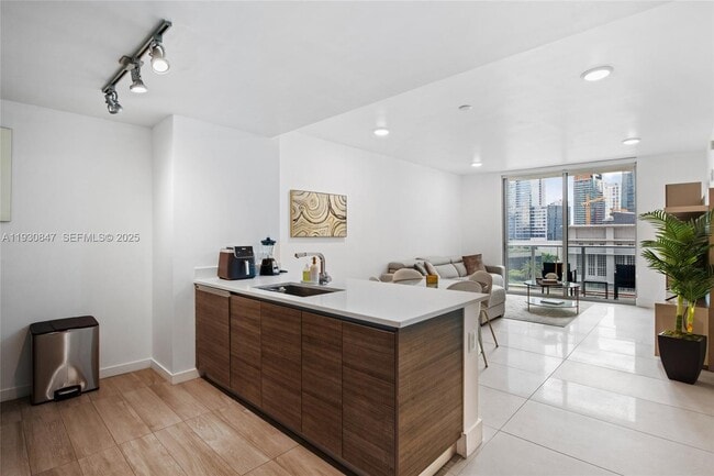 Foto del edificio - 1100 S Miami Ave