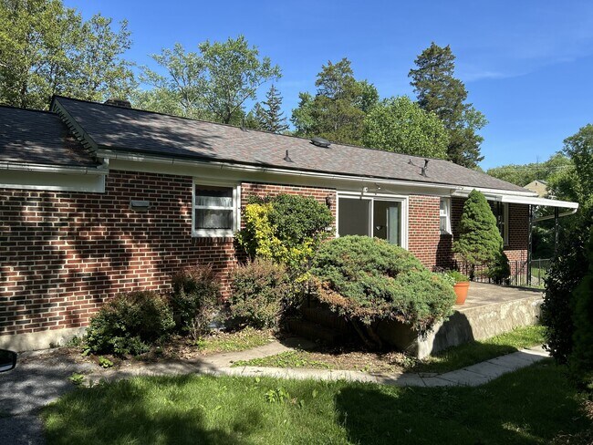 Foto del edificio - 3992 College Ave