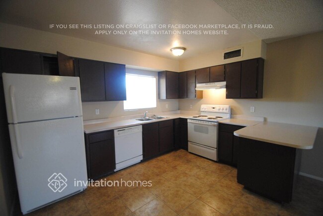Foto del edificio - 7135 W Cambridge Ave