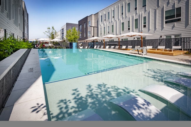 Foto del edificio - AYR Apartments