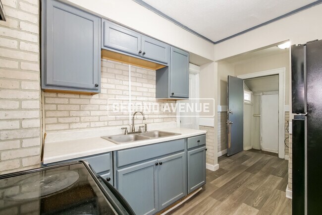 Foto del edificio - 3307 Askew Ave