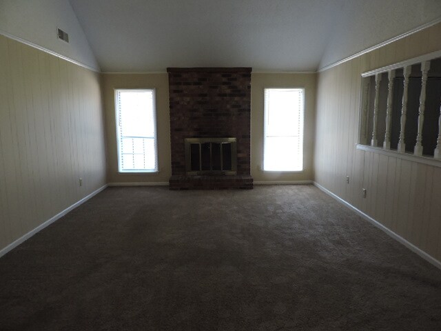 Building Photo - 3395 Hallshire Dr