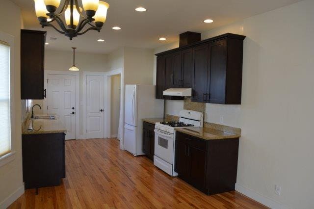 Building Photo - BEAUTIFUL! 3/2, yard, garage, pet friendly