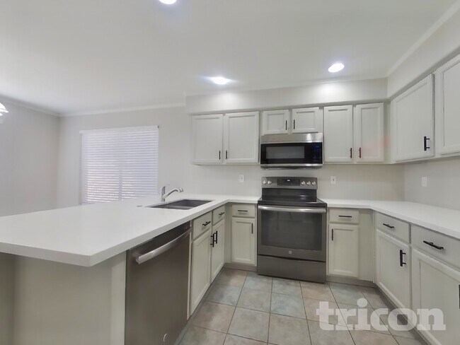 Foto del edificio - 14725 W Lamoille Dr