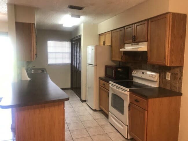 Foto del edificio - 2 Bedroom Condo Retreat in St. Cloud – Cozy 1154 Sq Ft Haven!