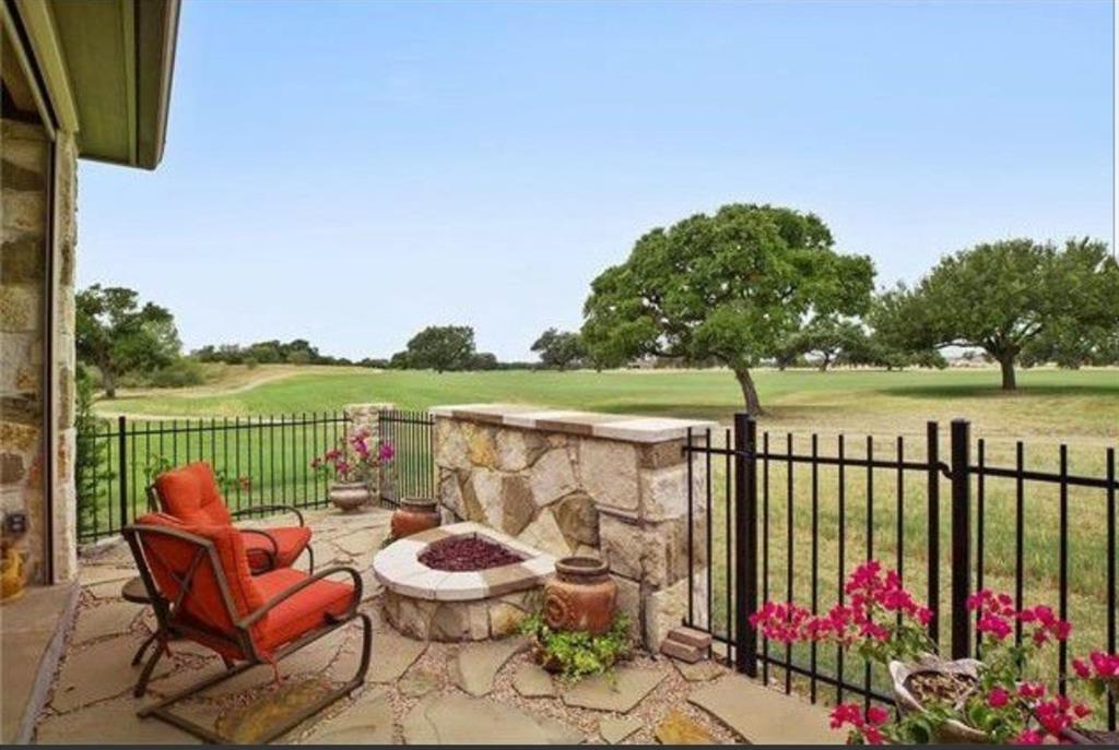 Foto principal - 136 Limestone Dr