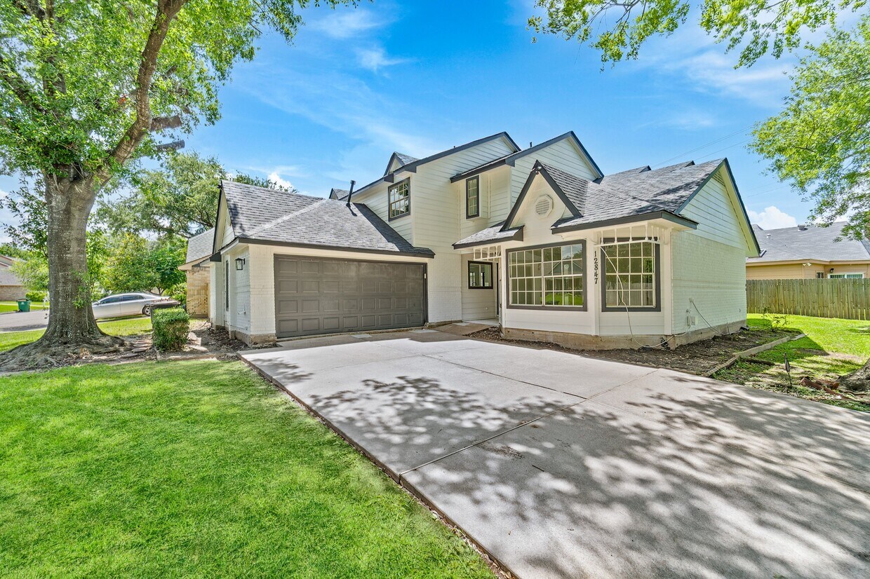 Foto principal - 12847 Ashford Knoll Dr