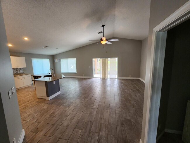 Building Photo - 1174 Landings Run