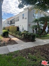 Building Photo - 312 S Reeves Dr