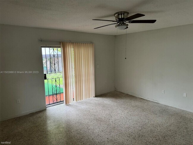 Foto del edificio - 3 br, 2 bath House - 1720 NW 5th St