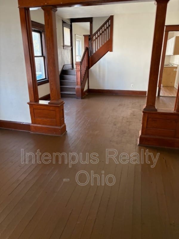 Building Photo - 243 Sexton St