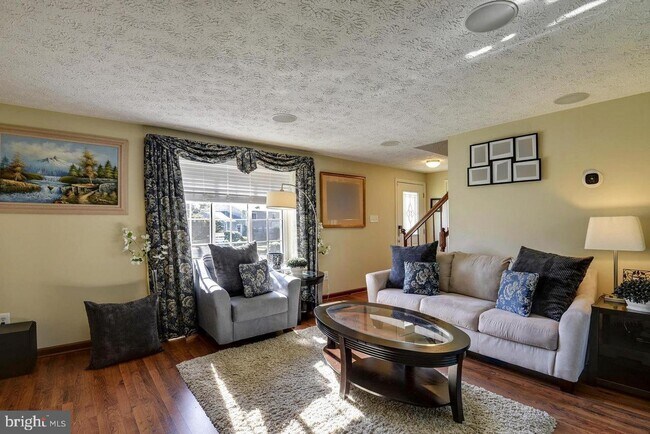 Building Photo - 2920 Ashdown Forest Dr