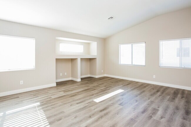 Foto del edificio - 4511 Grotto Ct