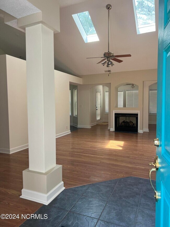 Foto del edificio - 38 Swamp Fox Dr