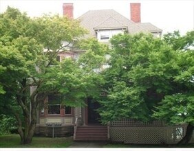 Building Photo - 682 Rock St